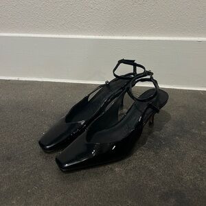 J CREW Leona ankle strap hesls in patent leather